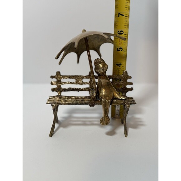 Vintage Brass‎ Frog Sitting on Bench Under Umbrella Statue Figurine. Lonely Frog - Picture 9 of 11